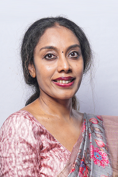 Dr V Pavithra