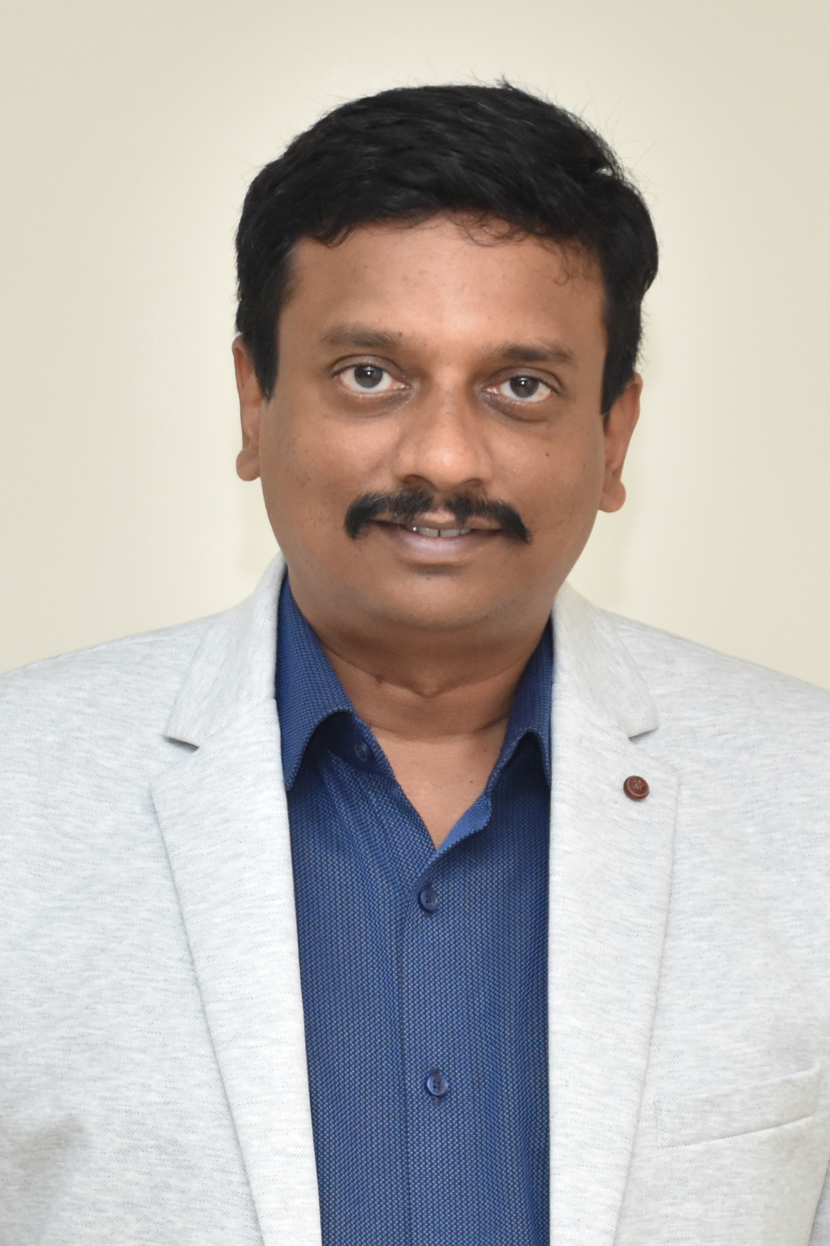 Dr Sadhanandham S 