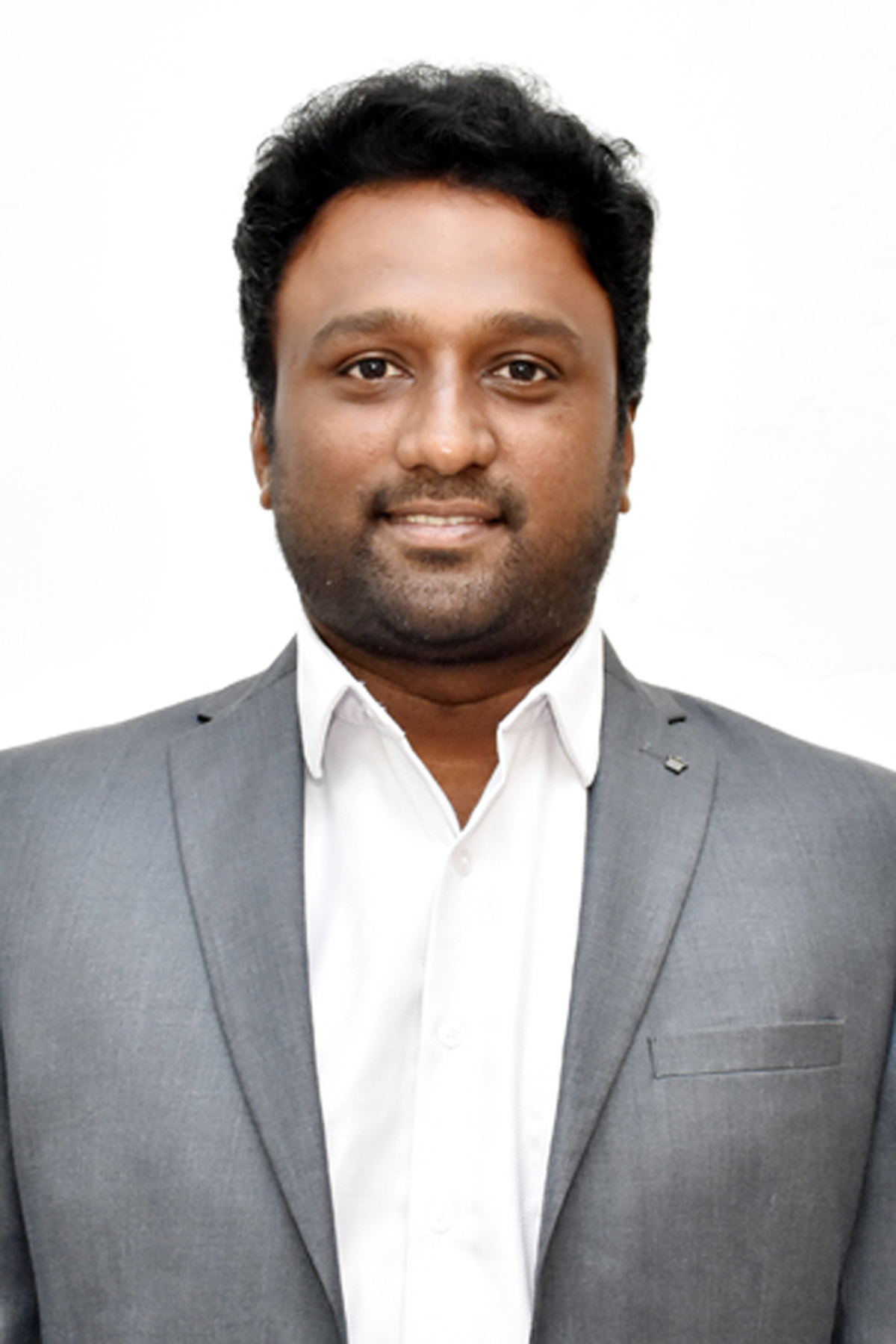 Dr Nidarsan Viswanathan 